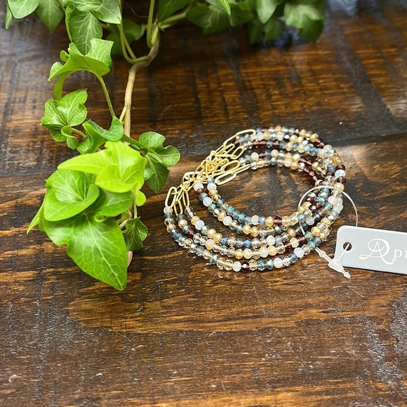 5 Strand Glass and Chain Bracelet - Picture 3 of 5